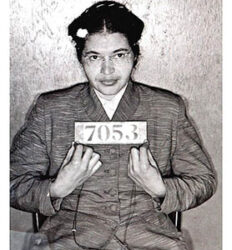 Rosa Parks presa em 1/12/1955 e o ônibus n 2857 em que ela se recusou a ceder seu lugar a uma pessoa branca, Museu Henry Ford.