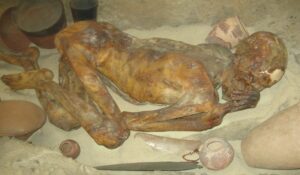 Homem Gebelein, múmia egípcia de 5500 anos, anterior ao Egito faraônico