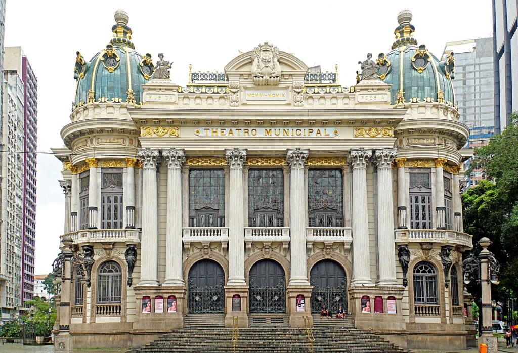 Inaugurado o Theatro Municipal do Rio de Janeiro